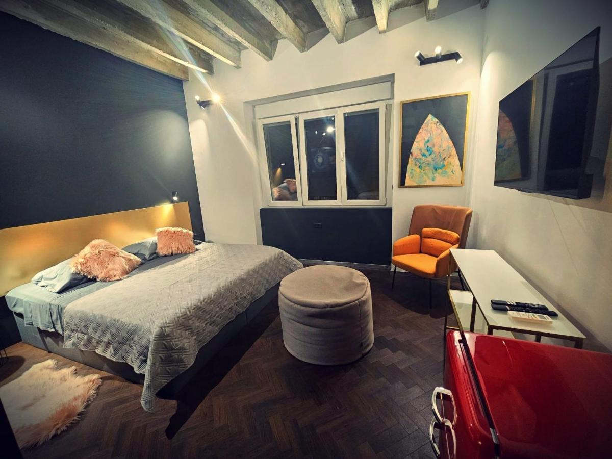 Booza 69 Luxury Rooms สปลิท ภายนอก รูปภาพ